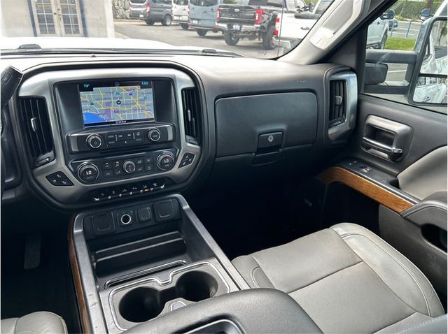 2017 Chevrolet Silverado 3500 HD Crew Cab LTZ DUALLY 4X4 DIESEL BACK UP CAM NAV CLEAN - 23082825 - 28