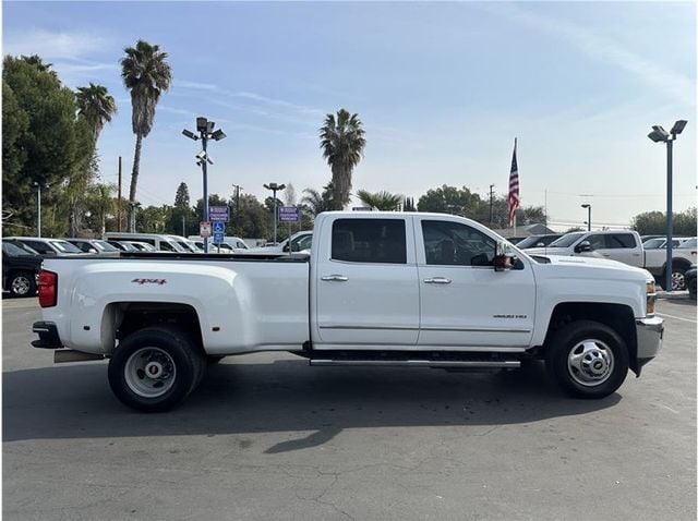 2017 Chevrolet Silverado 3500 HD Crew Cab LTZ DUALLY 4X4 DIESEL NAV BACK UP CAM CLEAN - 22764851 - 3