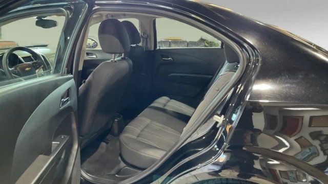 2017 Chevrolet Sonic 4dr Sedan Automatic LT - 23070383 - 9