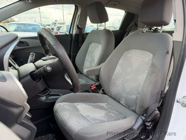 2017 Chevrolet Sonic 4dr Sedan Automatic LT - 22950373 - 16