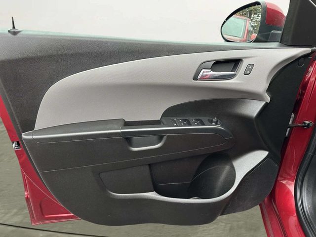 2017 Chevrolet Sonic 4dr Sedan Automatic LT - 22951163 - 11
