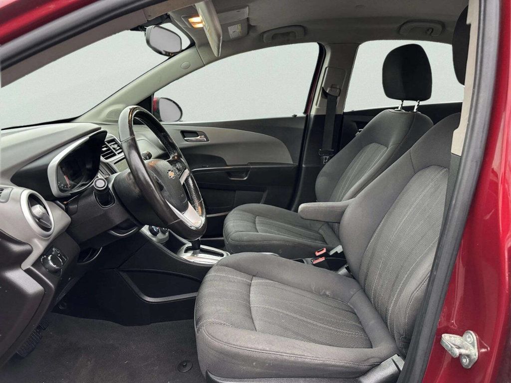 2017 Chevrolet Sonic 4dr Sedan Automatic LT - 22951163 - 14