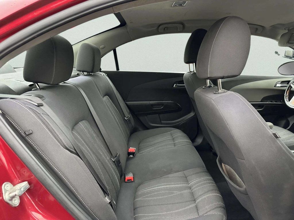 2017 Chevrolet Sonic 4dr Sedan Automatic LT - 22951163 - 18