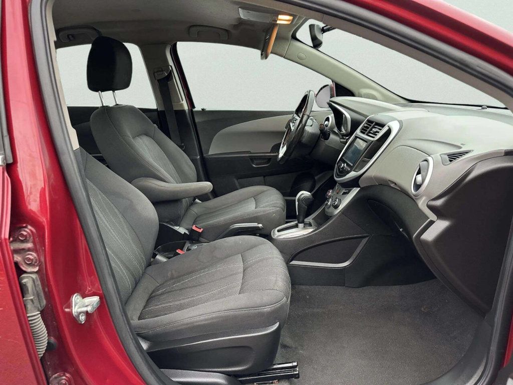 2017 Chevrolet Sonic 4dr Sedan Automatic LT - 22951163 - 20