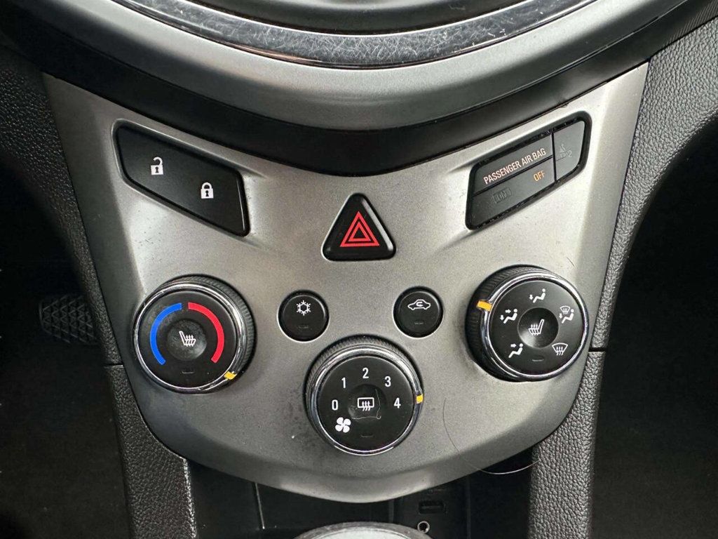 2017 Chevrolet Sonic 4dr Sedan Automatic LT - 22951163 - 27