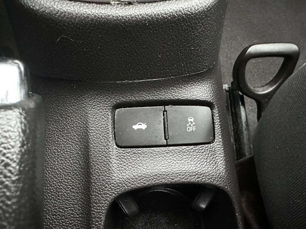 2017 Chevrolet Sonic 4dr Sedan Automatic LT - 22951163 - 29