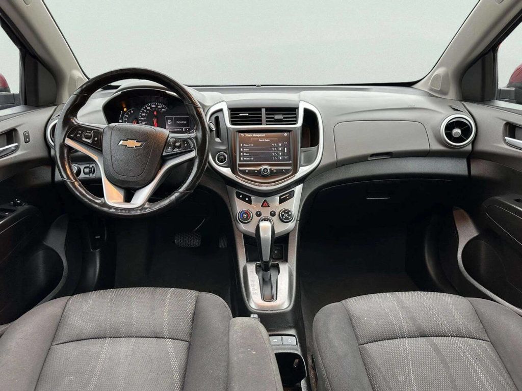 2017 Chevrolet Sonic 4dr Sedan Automatic LT - 22951163 - 35