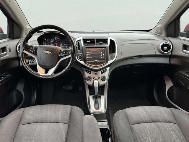 2017 Chevrolet Sonic 4dr Sedan Automatic LT - 22951163 - 35