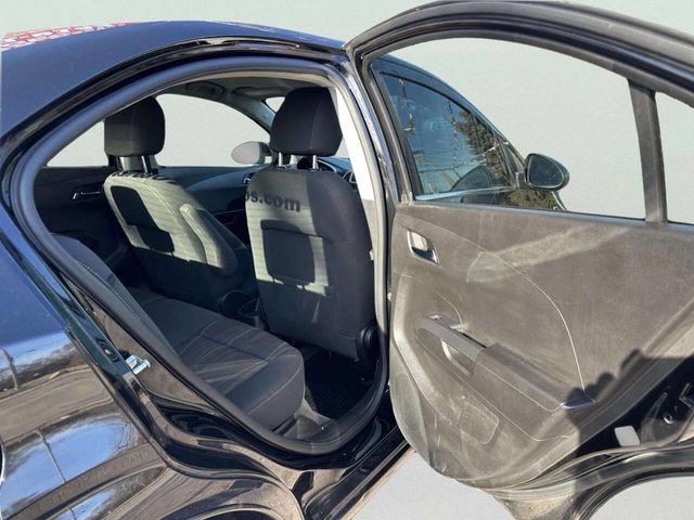 2017 Chevrolet Sonic 4dr Sedan Automatic LT - 22963905 - 16