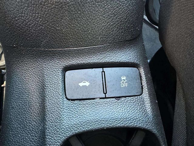 2017 Chevrolet Sonic 4dr Sedan Automatic LT - 22963905 - 28