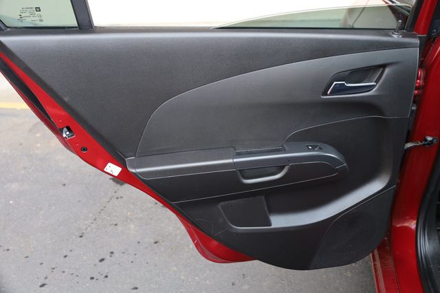 2017 Chevrolet Sonic 4dr Sedan Automatic LT - 22969118 - 15