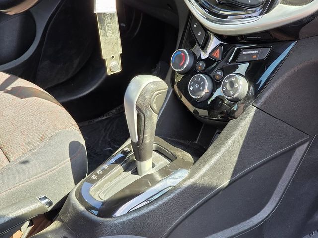 2017 Chevrolet Sonic LT - 22964968 - 10