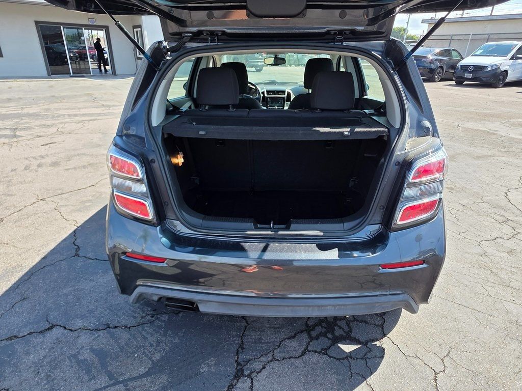 2017 Chevrolet Sonic LT - 22964968 - 14