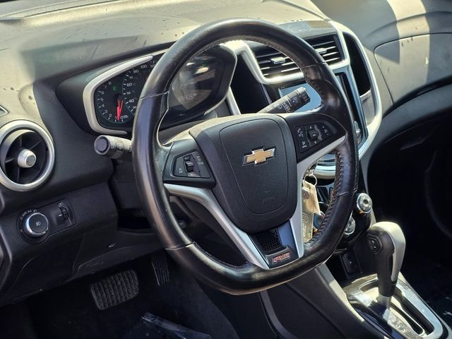 2017 Chevrolet Sonic LT - 22964968 - 17