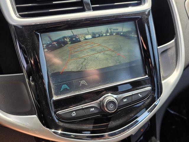 2017 Chevrolet Sonic LT - 22964968 - 32