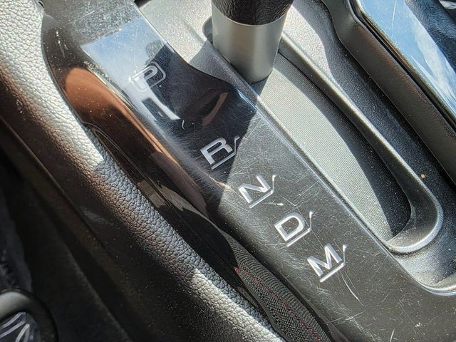 2017 Chevrolet Sonic LT - 22964968 - 36