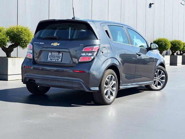 2017 Chevrolet Sonic LT - 22964968 - 6