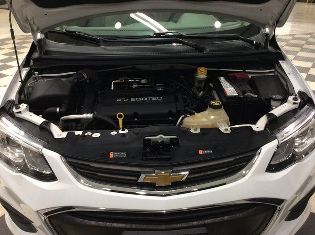 2017 Chevrolet Sonic LT - 21748168 - 24