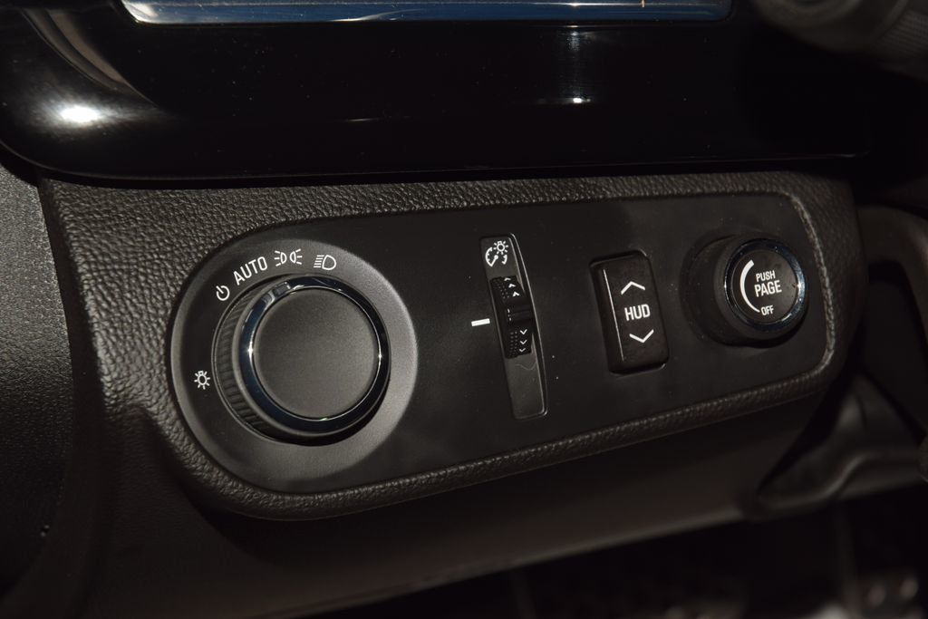 2017 Chevrolet SS 4dr Sedan - 23062163 - 36