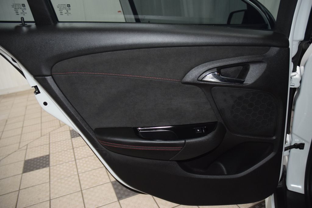 2017 Chevrolet SS 4dr Sedan - 23062163 - 45