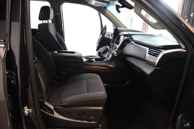 2017 Chevrolet Suburban 2WD 4dr 1500 LS - 23057268 - 28