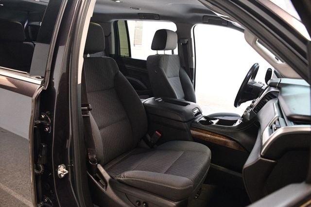 2017 Chevrolet Suburban 2WD 4dr 1500 LS - 23057268 - 30