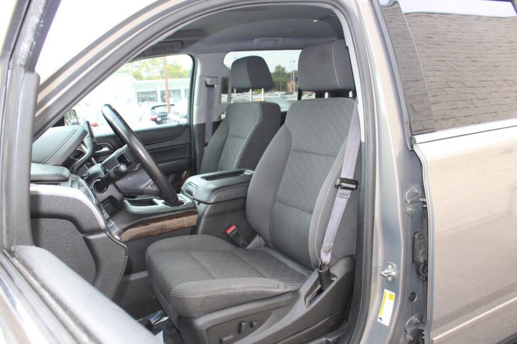 2017 Chevrolet Suburban 4WD 4dr 1500 LS - 22919935 - 13