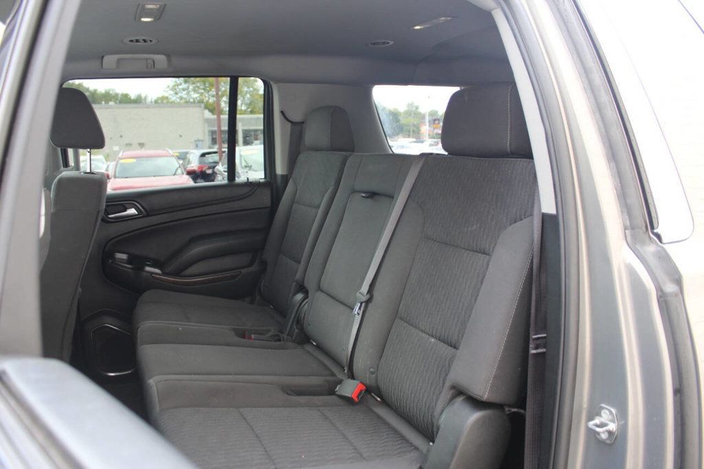 2017 Chevrolet Suburban 4WD 4dr 1500 LS - 22919935 - 16