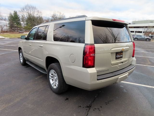 2017 Chevrolet Suburban 4WD 4dr 1500 LT - 22961354 - 9