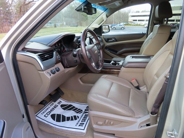 2017 Chevrolet Suburban 4WD 4dr 1500 LT - 22961354 - 17