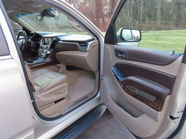 2017 Chevrolet Suburban 4WD 4dr 1500 LT - 22961354 - 19