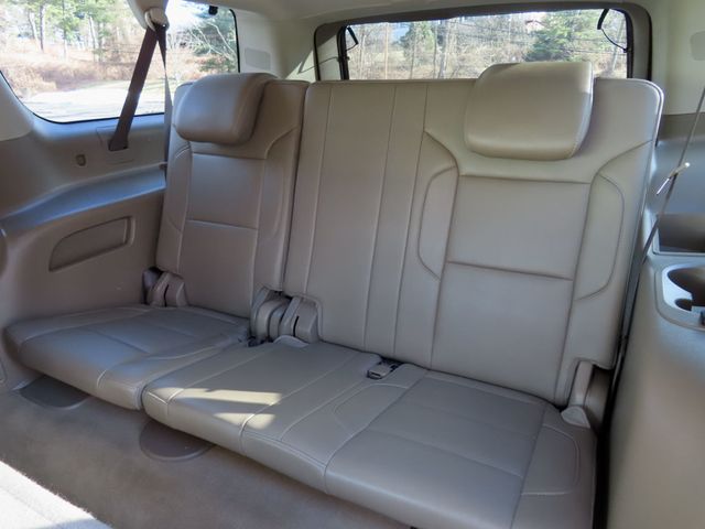 2017 Chevrolet Suburban 4WD 4dr 1500 LT - 22961354 - 31