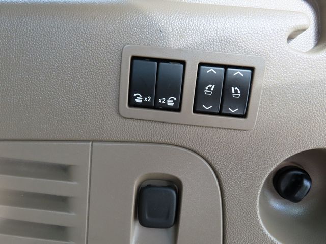 2017 Chevrolet Suburban 4WD 4dr 1500 LT - 22961354 - 45