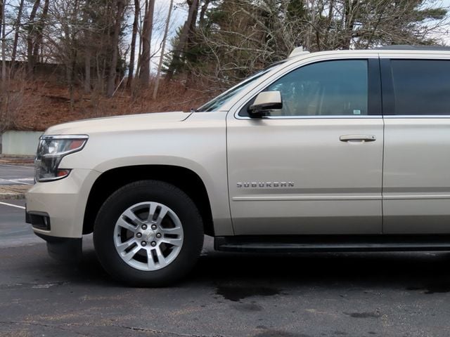 2017 Chevrolet Suburban 4WD 4dr 1500 LT - 22961354 - 7