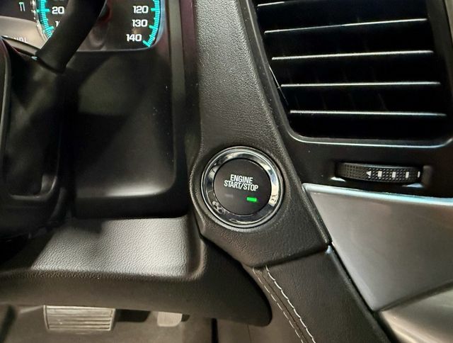 2017 Chevrolet Suburban 4WD 4dr 1500 LT - 22945097 - 13