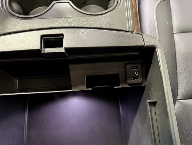 2017 Chevrolet Suburban 4WD 4dr 1500 LT - 22945097 - 22