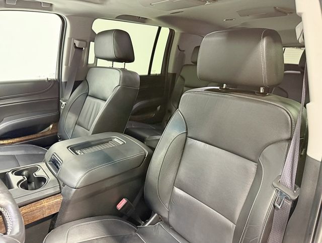 2017 Chevrolet Suburban 4WD 4dr 1500 LT - 22945097 - 29