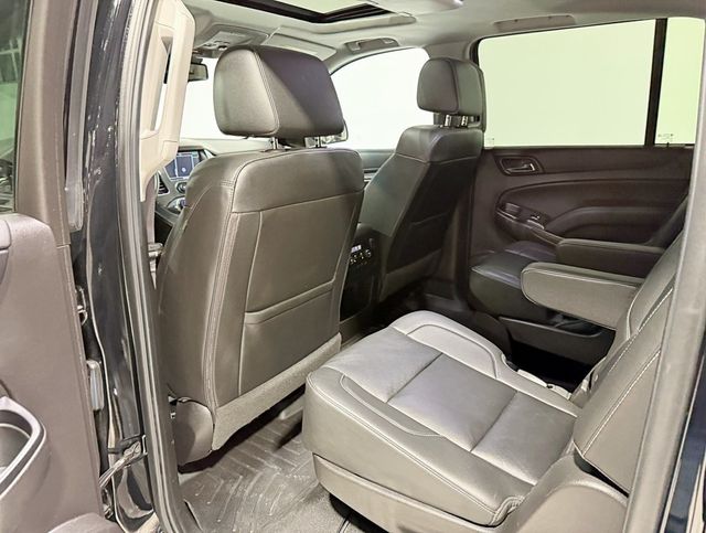 2017 Chevrolet Suburban 4WD 4dr 1500 LT - 22945097 - 37