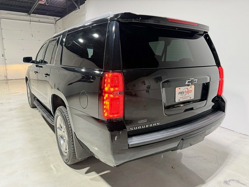 2017 Chevrolet Suburban 4WD 4dr 1500 LT - 22945097 - 3