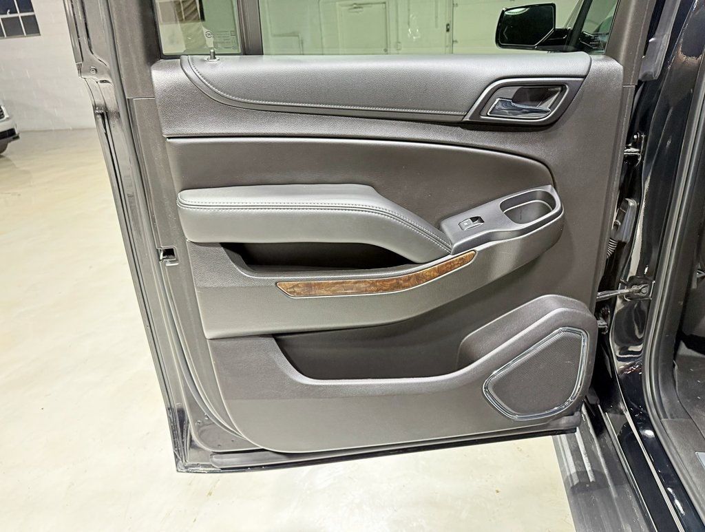 2017 Chevrolet Suburban 4WD 4dr 1500 LT - 22945097 - 42