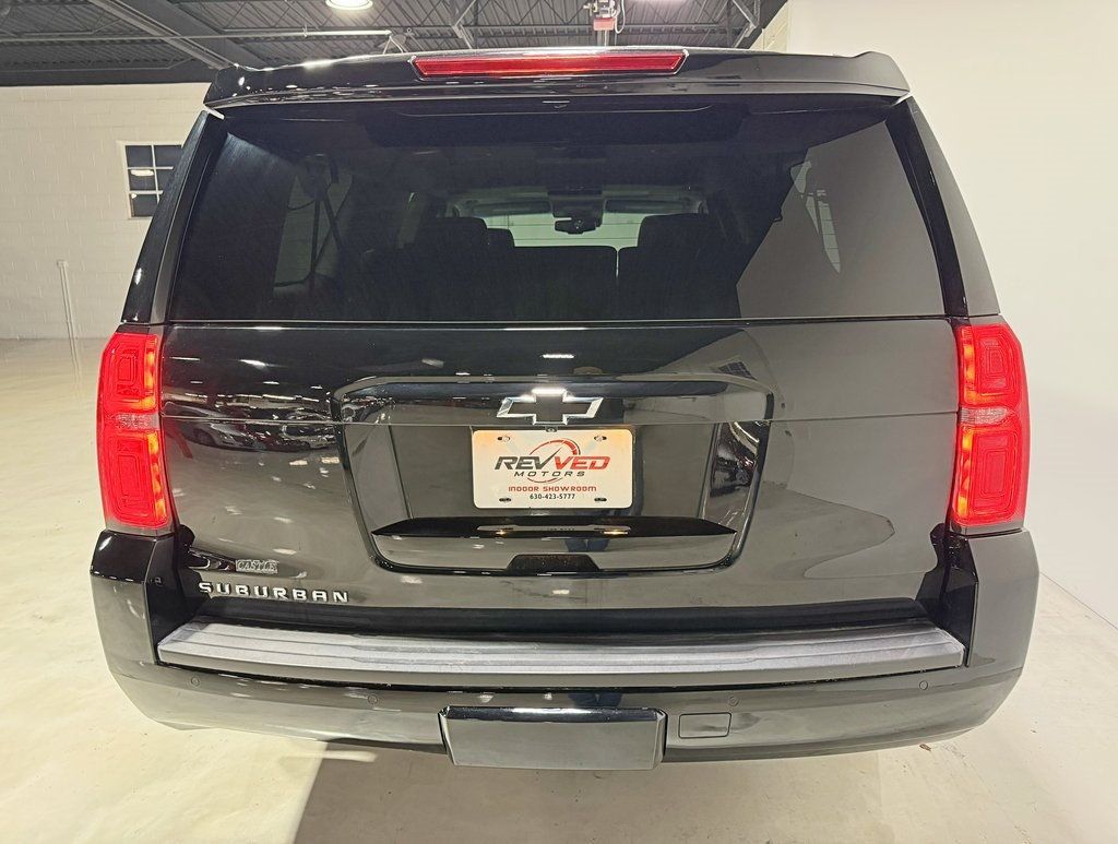 2017 Chevrolet Suburban 4WD 4dr 1500 LT - 22945097 - 4