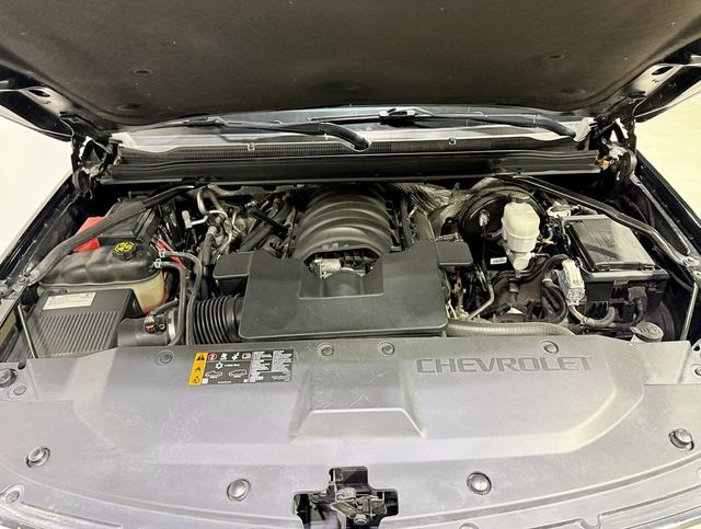 2017 Chevrolet Suburban 4WD 4dr 1500 LT - 22945097 - 57