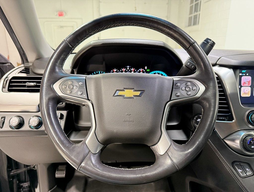 2017 Chevrolet Suburban 4WD 4dr 1500 LT - 22945097 - 8
