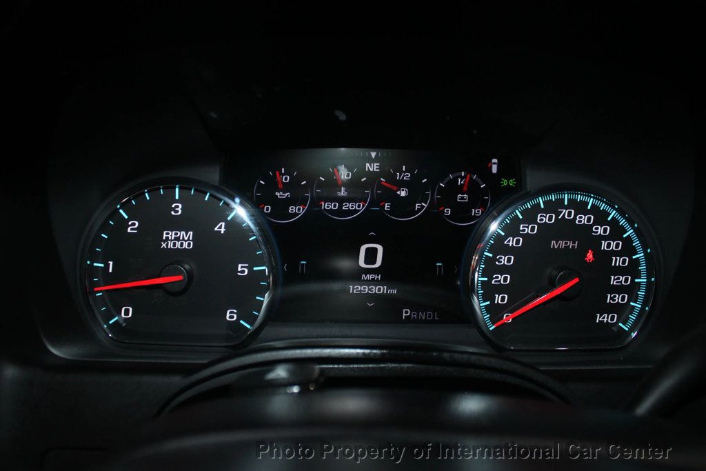 2017 Chevrolet Suburban 4WD 4dr 1500 LT - 22943039 - 14