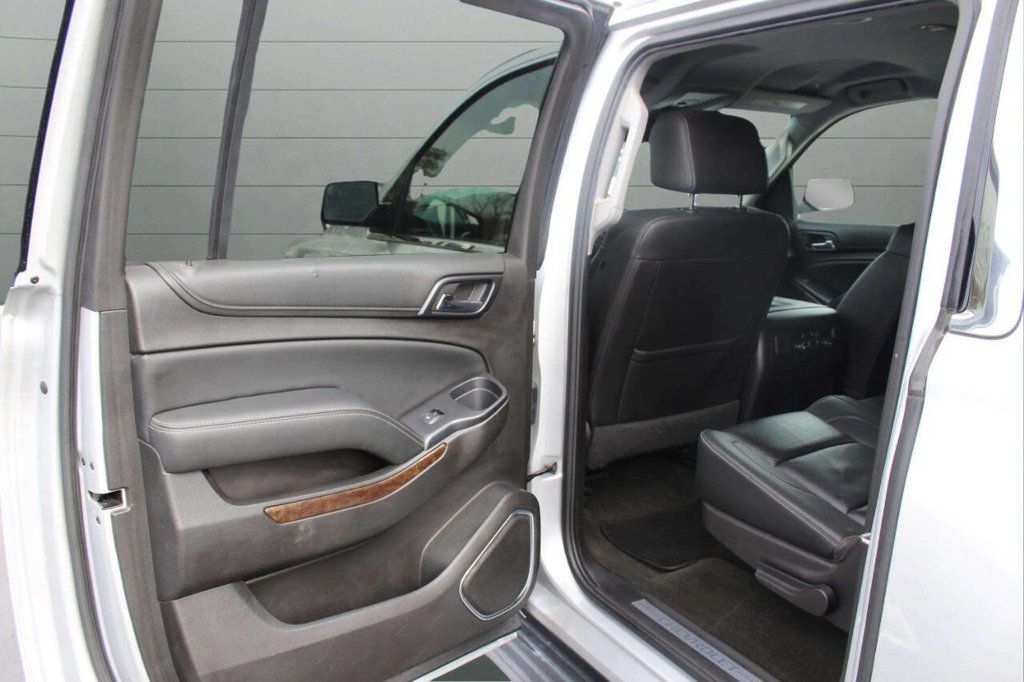 2017 Chevrolet Suburban 4WD 4dr 1500 LT - 22933747 - 12