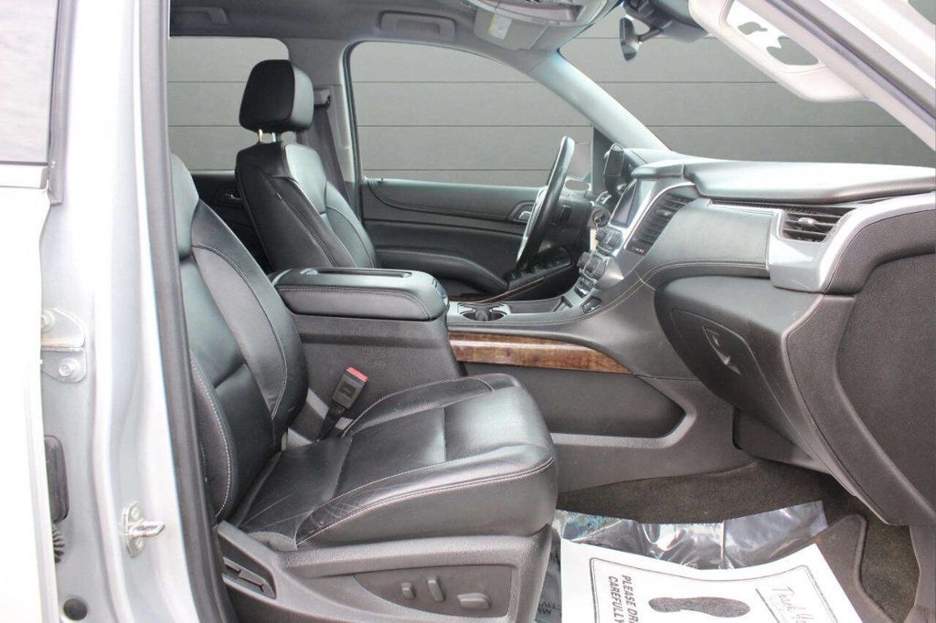 2017 Chevrolet Suburban 4WD 4dr 1500 LT - 22933747 - 21