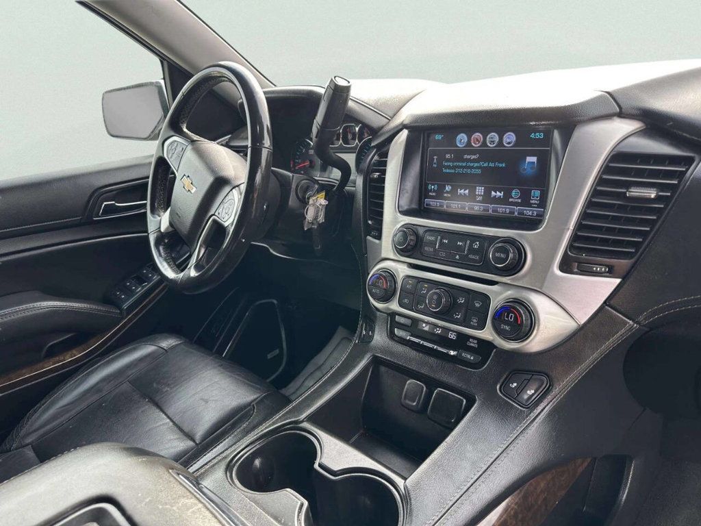 2017 Chevrolet Suburban 4WD 4dr 1500 LT - 23032556 - 20