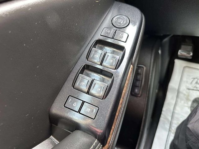 2017 Chevrolet Suburban 4WD 4dr 1500 LT - 23032556 - 25