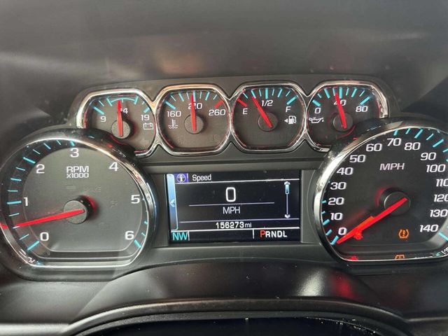 2017 Chevrolet Suburban 4WD 4dr 1500 LT - 23032556 - 30