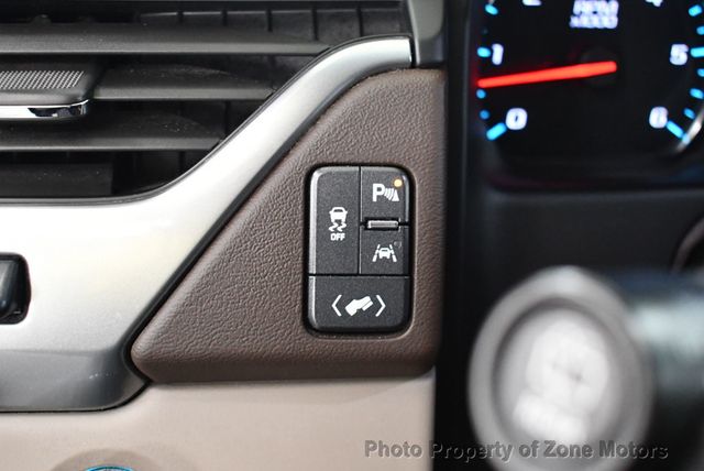 2017 Chevrolet Suburban 4WD 4dr 1500 Premier - 22984716 - 34